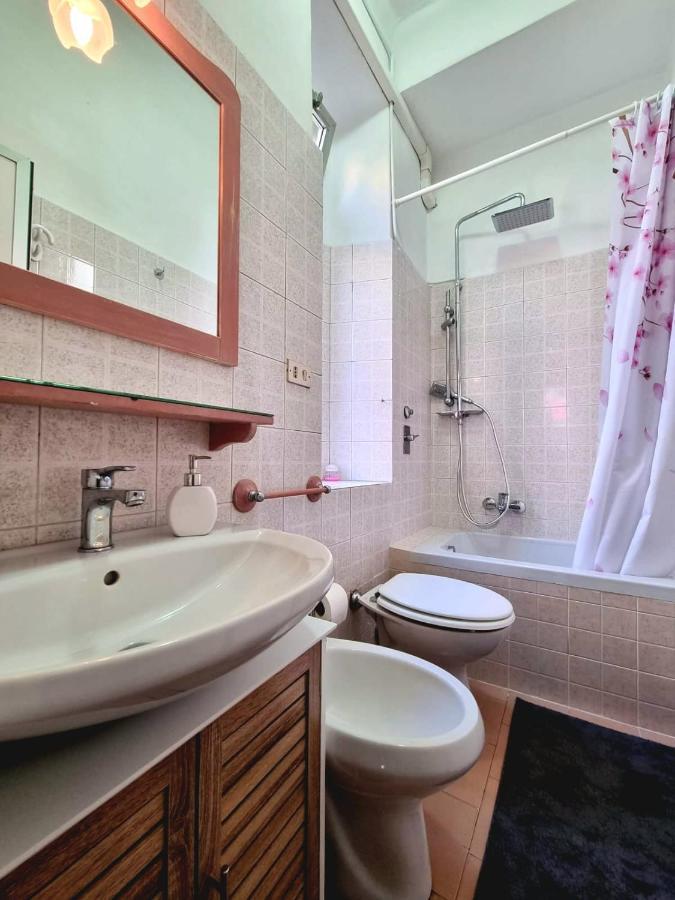 Relaxing Apartment In The Heart Of Milaan Buitenkant foto